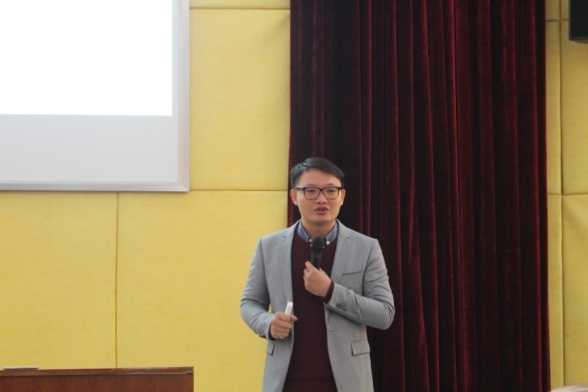 肖荣燊(上)、许伟灿(下)创新创业分享