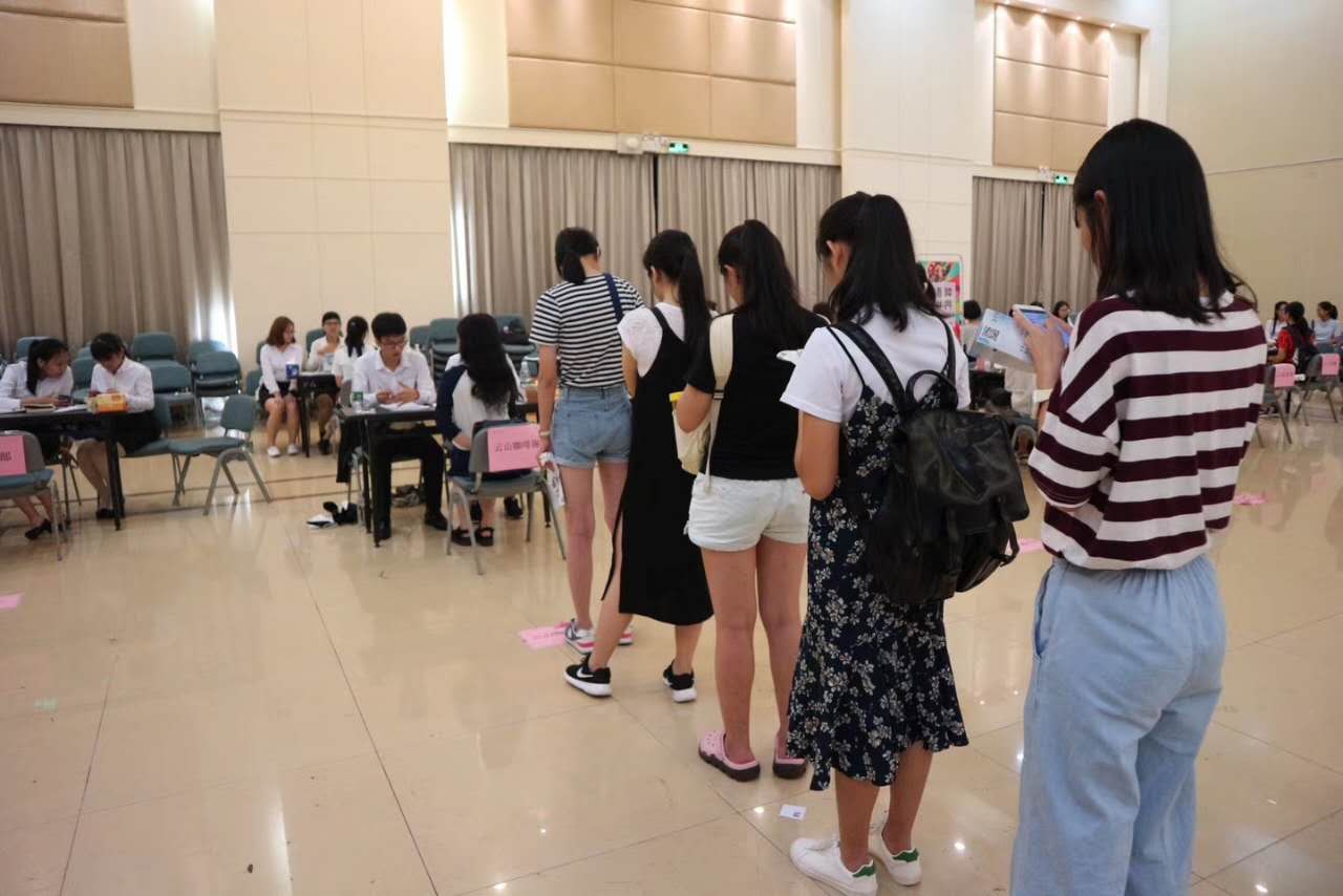 面试现场井然有序