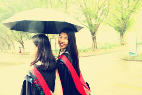 回眸一笑,留任书吧