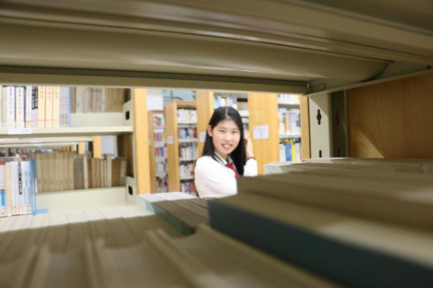 郑晓玲与广外图书馆的“约会”